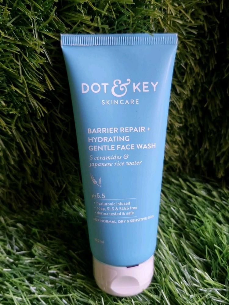 Dot &amp; Key Facwash