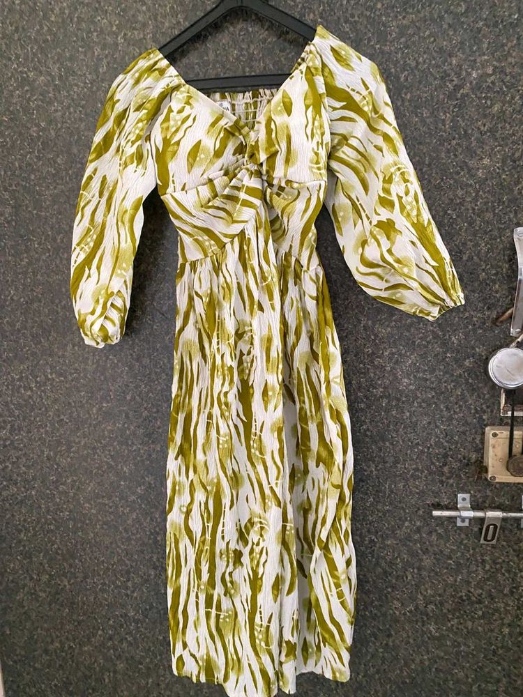 Green &amp; White Long Sleeve Dress