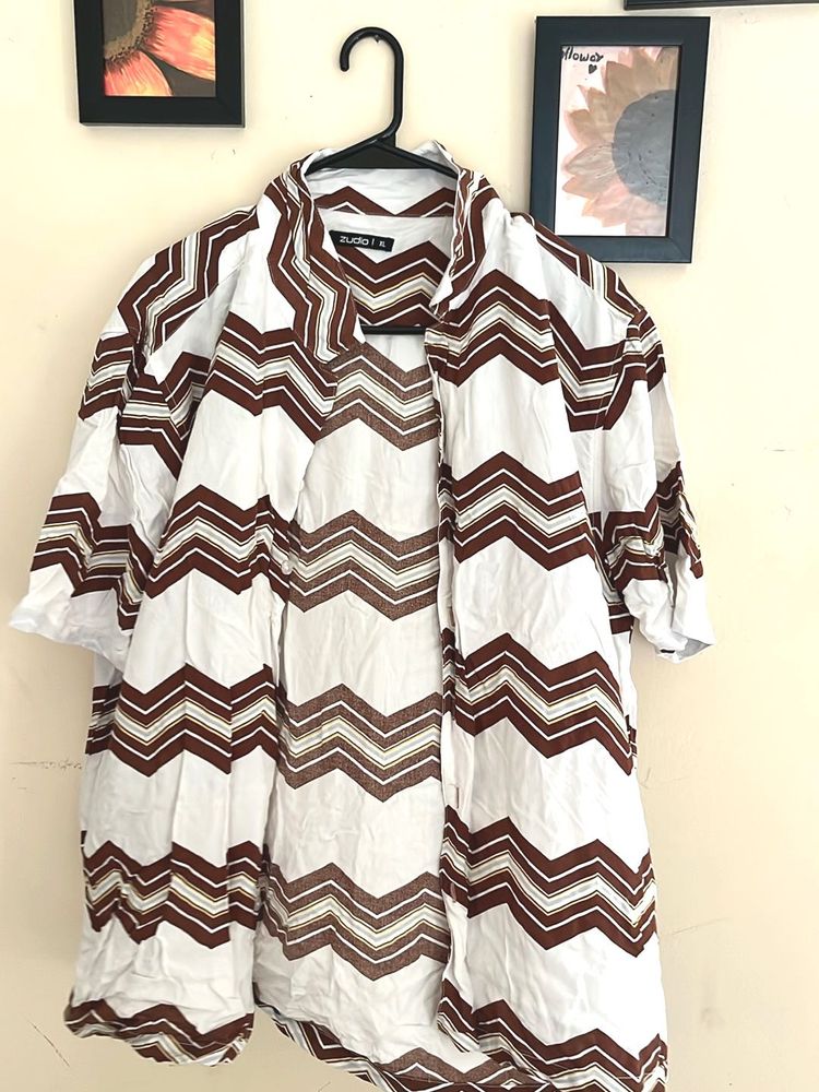 Zigzag Print Short Sleeve Button-Down