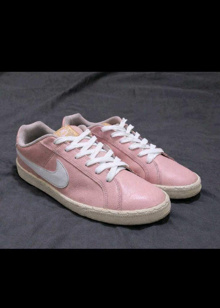 Nike Court Royale: Pink Sneakers