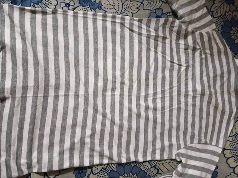 Striped Grey and White Full Sleeves T-shirt