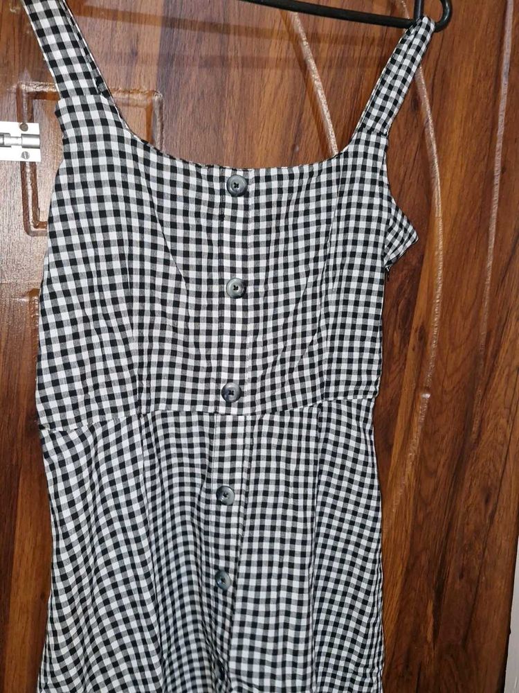 Gingham Sundress - Cute &amp; Casual Size L