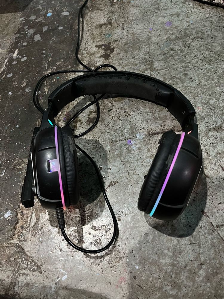 misde lighting wire headphones