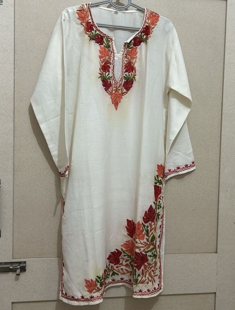 Embroidered Kurta With Kashmiri Kadhae