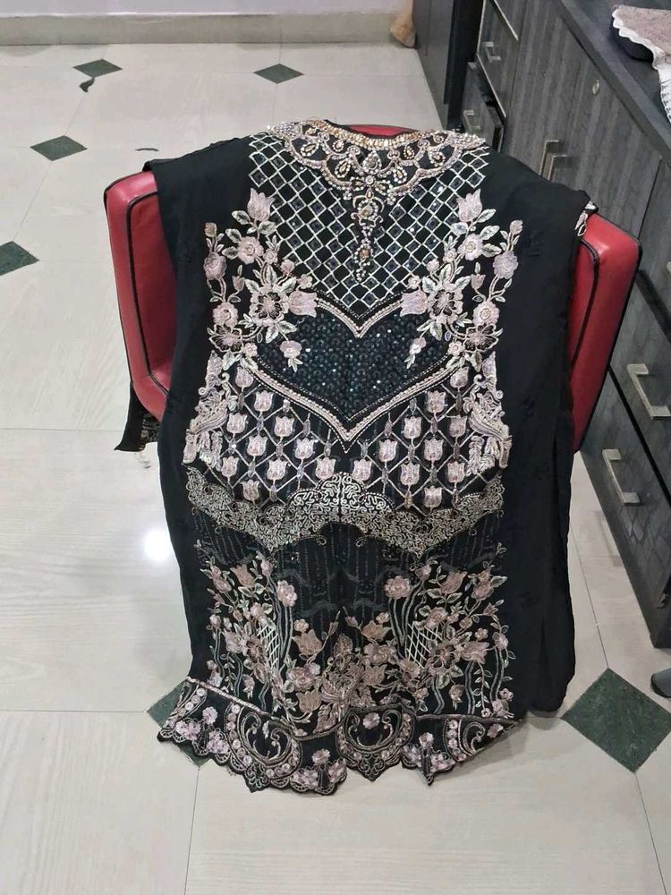 Pakistani Suit