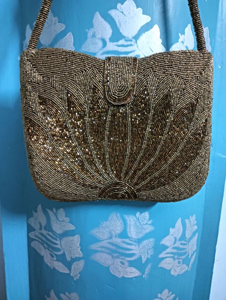 New Cut Dana Shoulder Bag