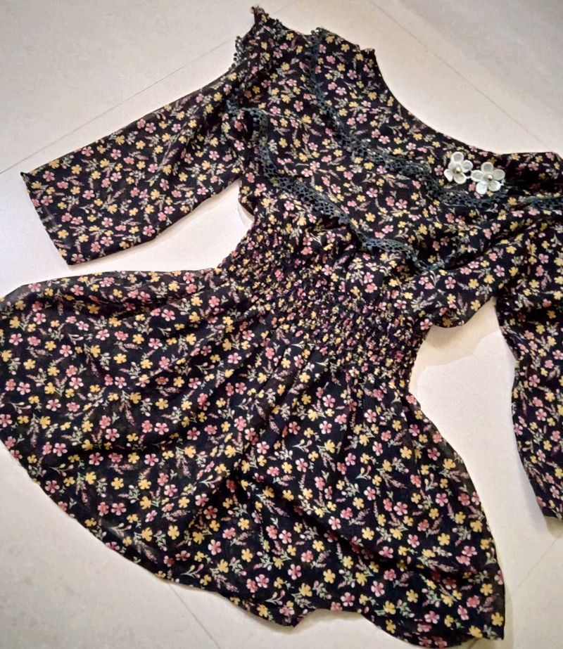 Softgirlyy Floral Print Sheer Blouse Croptop