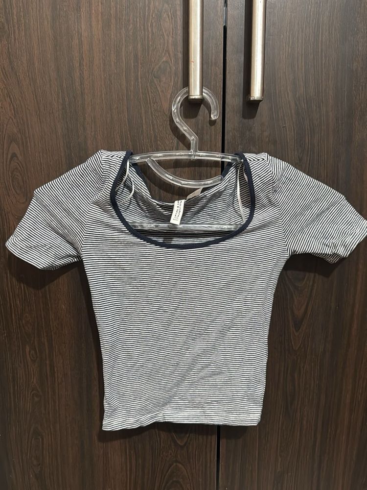 H&amp;M Scoop Neck Striped Top