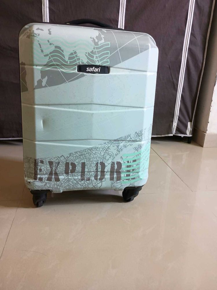 Safari &#39;Explore&#39; Travel Trolly Bag