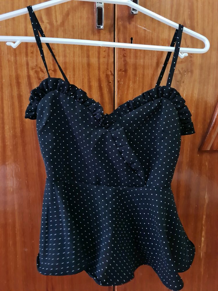 Cute Sleeveless Crop Top