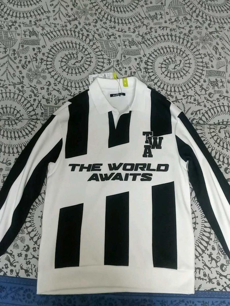 The World Awaits Black and White Top