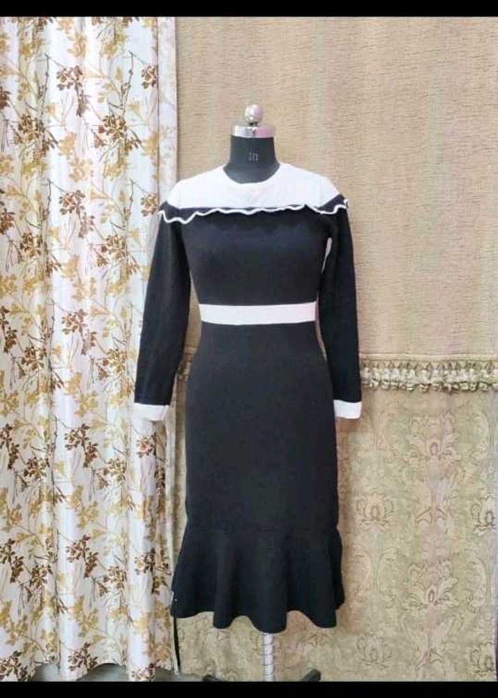 Chic Black Bodycon Midi Dress