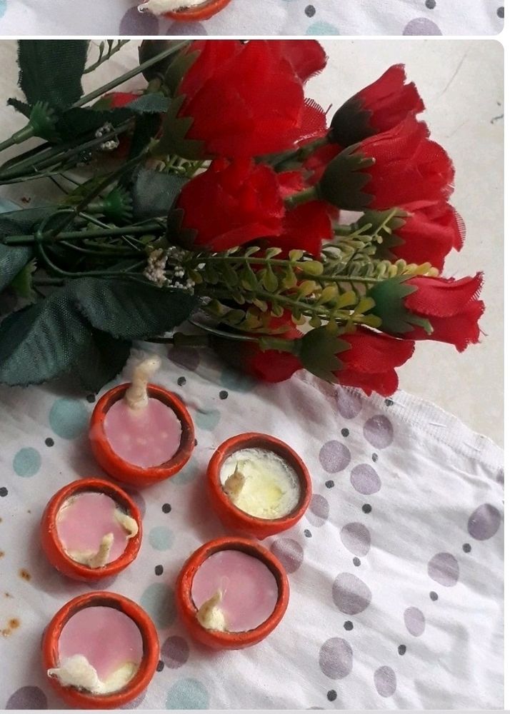 Diya Candle + 2 Small Matki