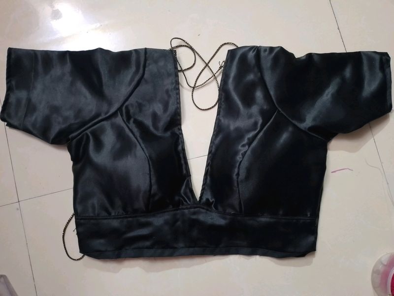V Neck Blouse Satin Black 🖤