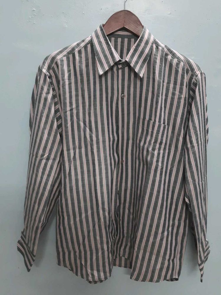 Stylish Men&#39;s Casual Striped Shirt