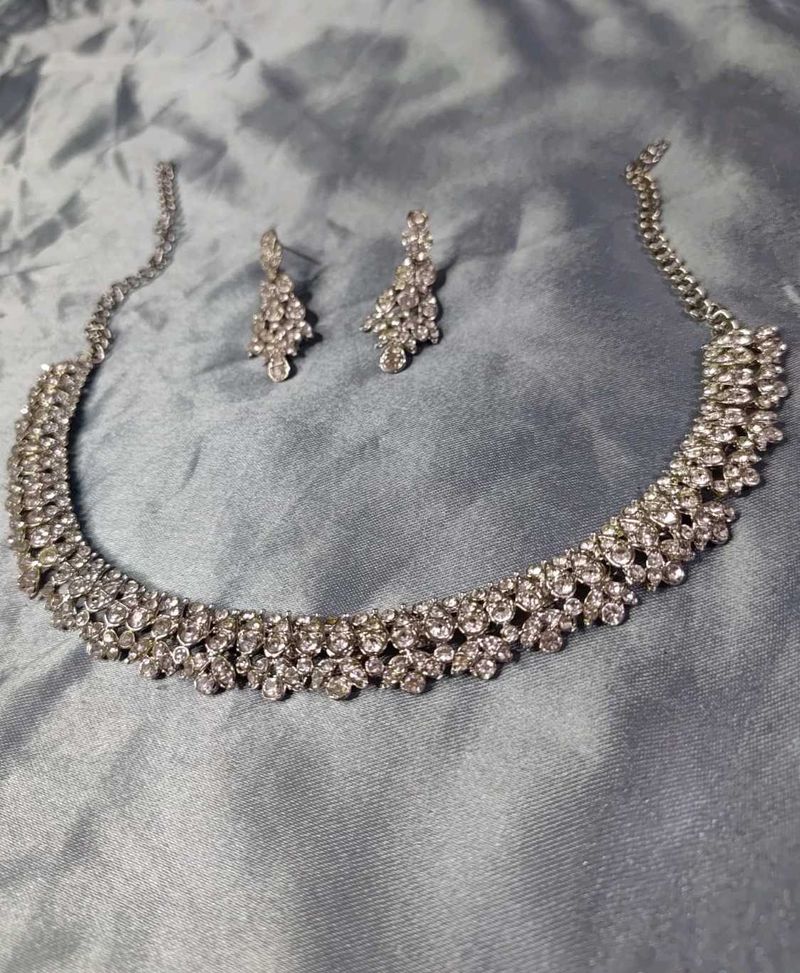 Necklace Set With Earrings🤍