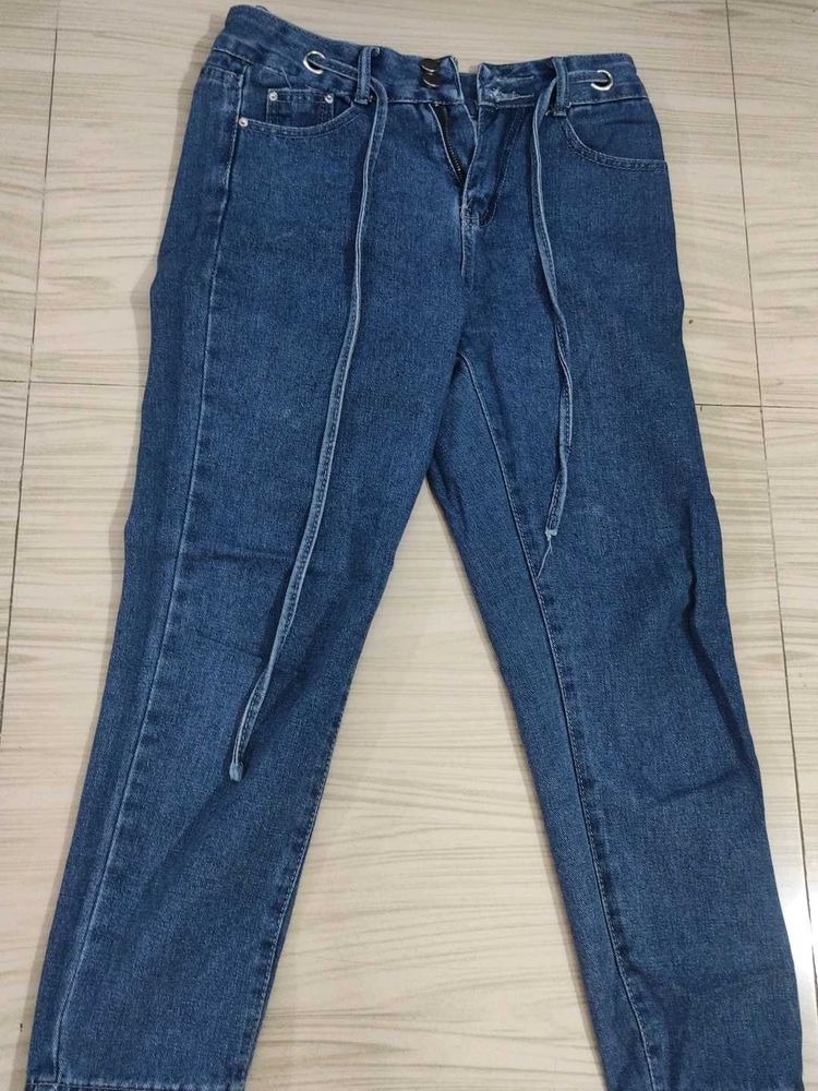 Blue Fit Denim Jeans For Women And Girls.