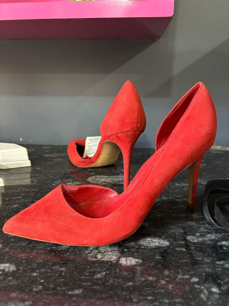 MANGO RED SUEDE PUMPS