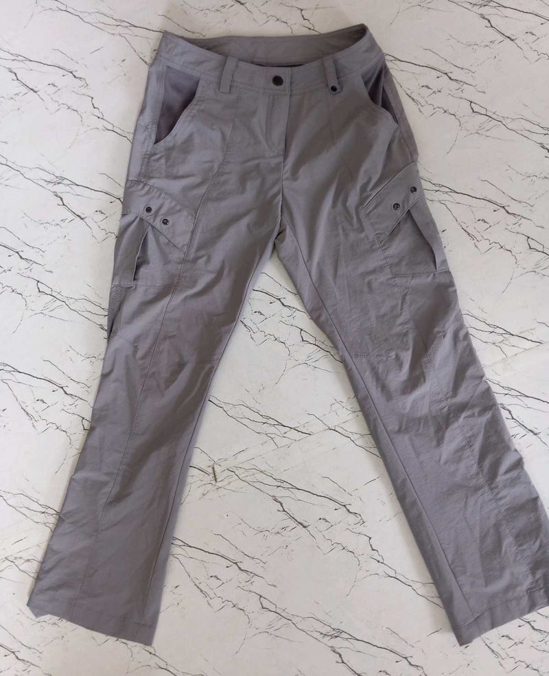 Grey Cargo Pants - Functional &amp; Stylish