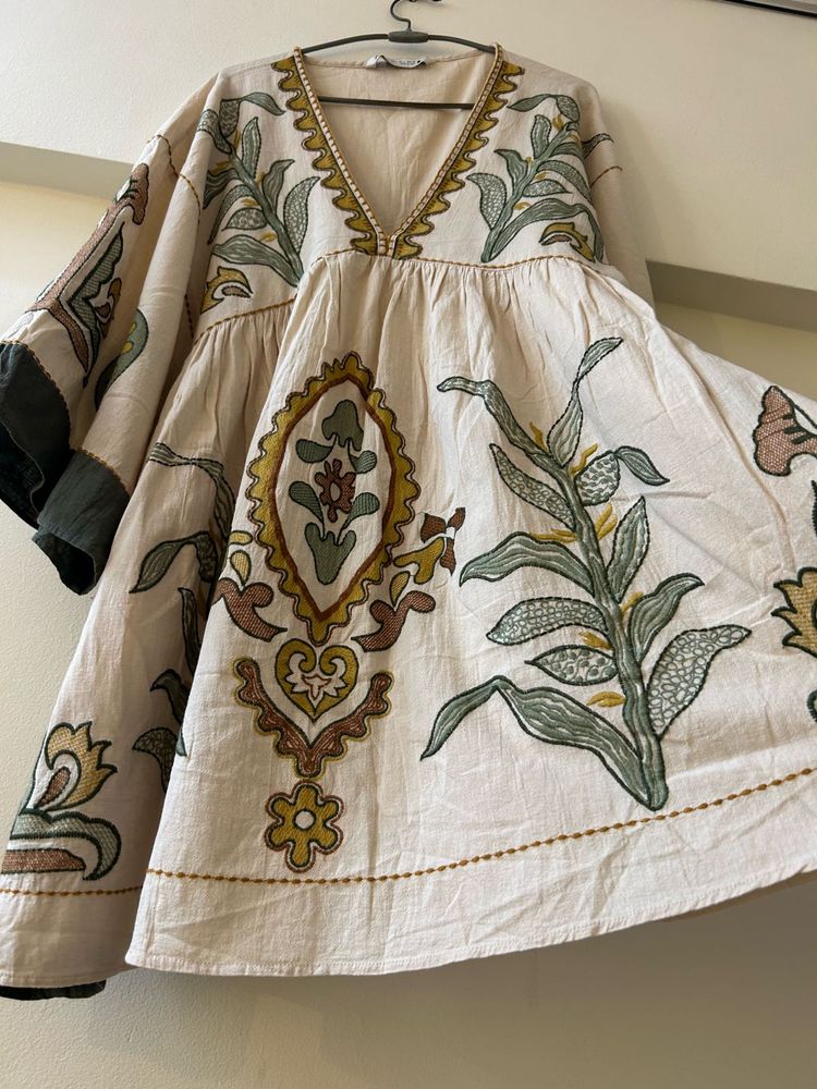 zara embroidery dress