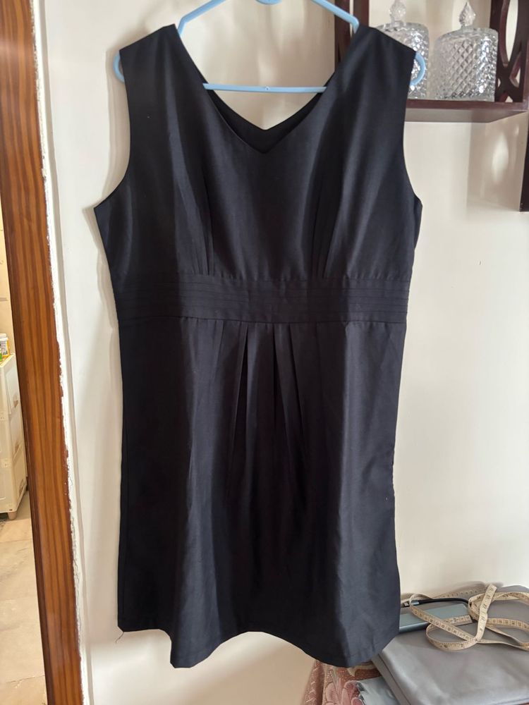 Sleeveless Black Mini Dress