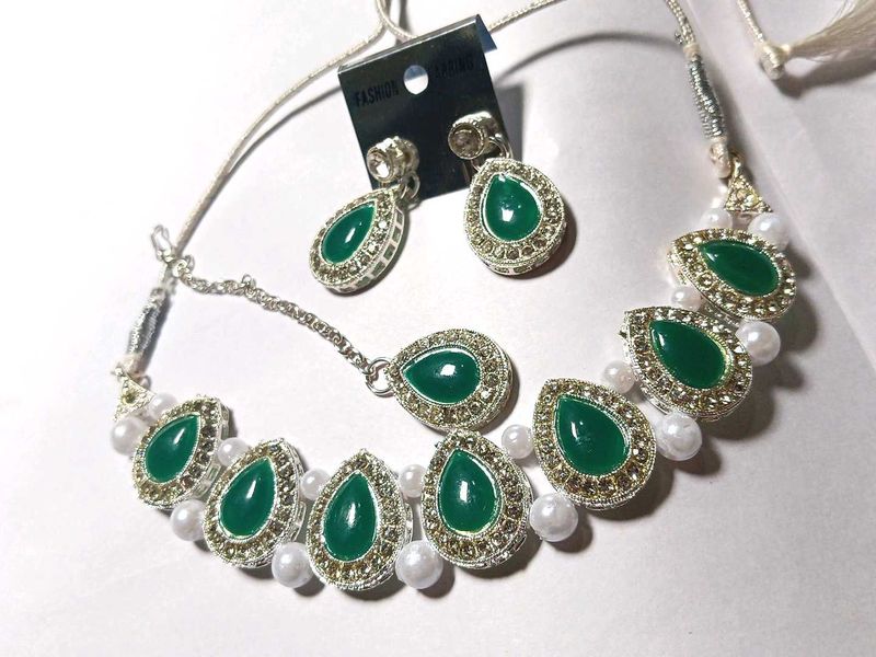 Green Jewelry Set