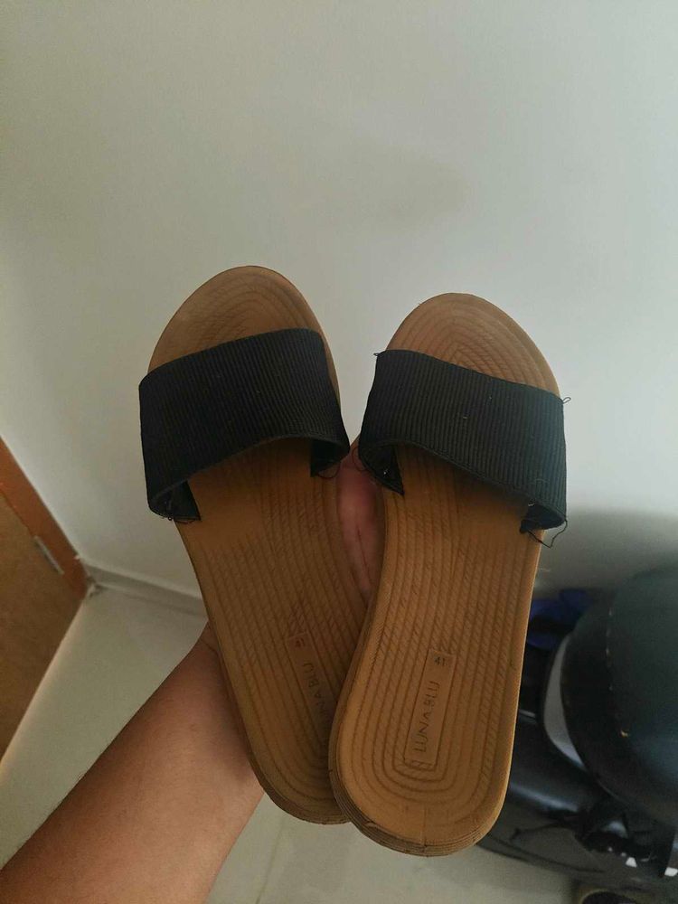 Casual Black Slides