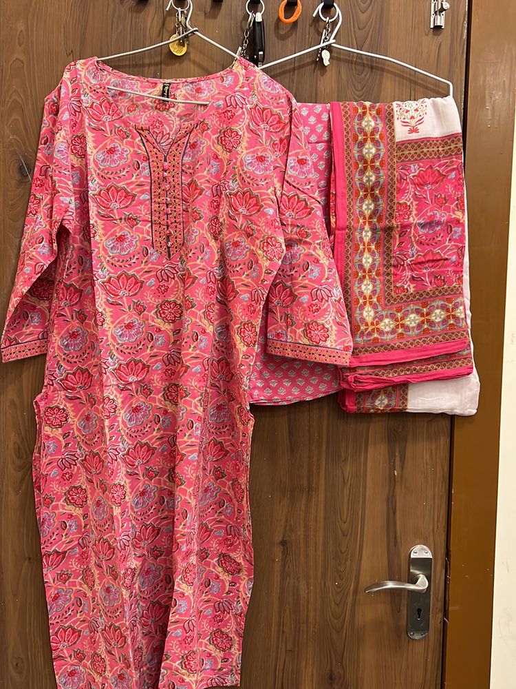 Pink And White Kurta Sets