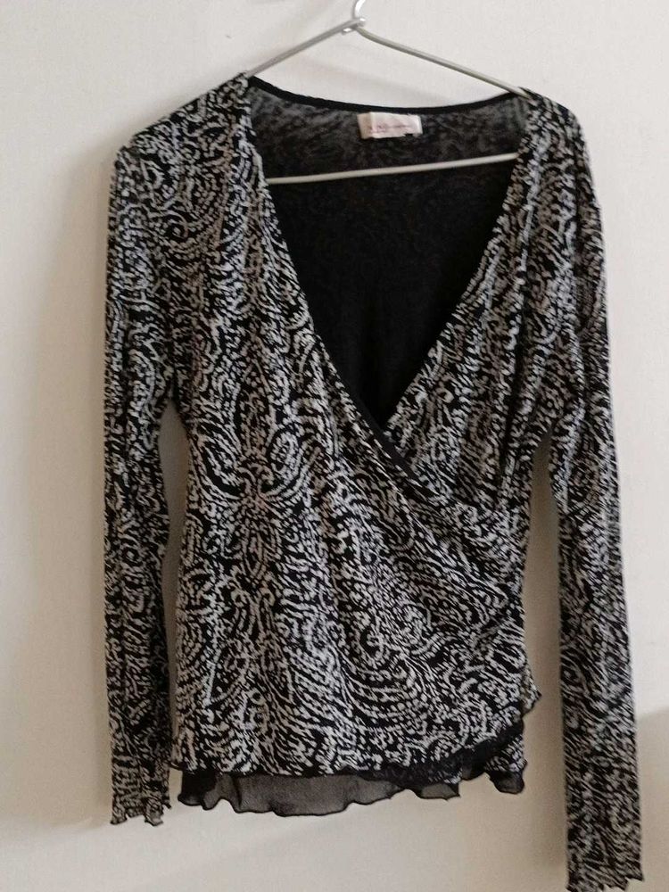 Black Wrap Type Top