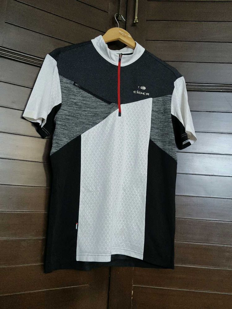 Eider Men Black Front Zip Sporty T-shirt