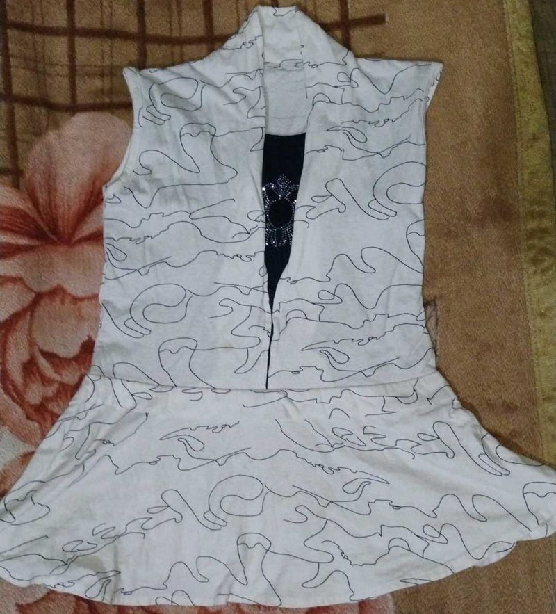 TRENDY PEPLUM TOP