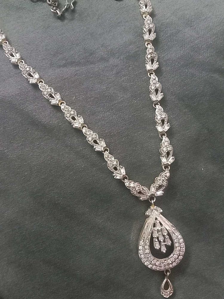 Elegant Silver Necklace