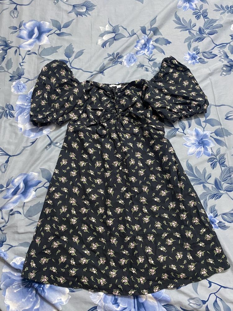 H&amp;M Women’s Black Dress