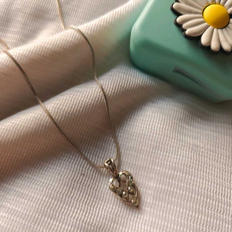 🆕 Elegant Silver Necklace