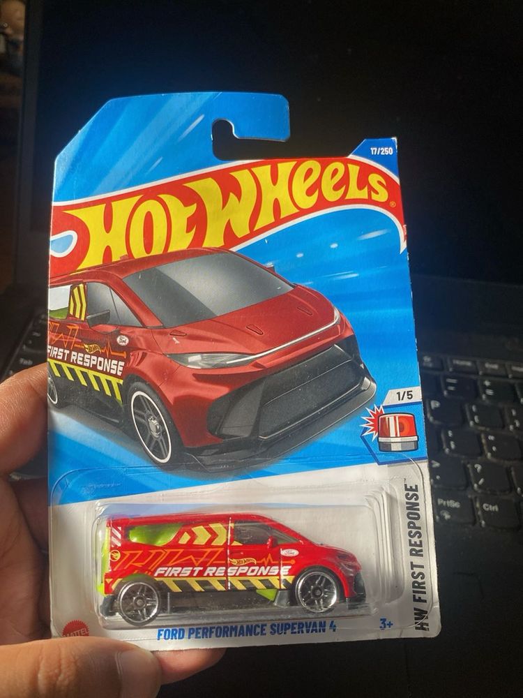 Ford Supervan 4 - Treasure Hunt