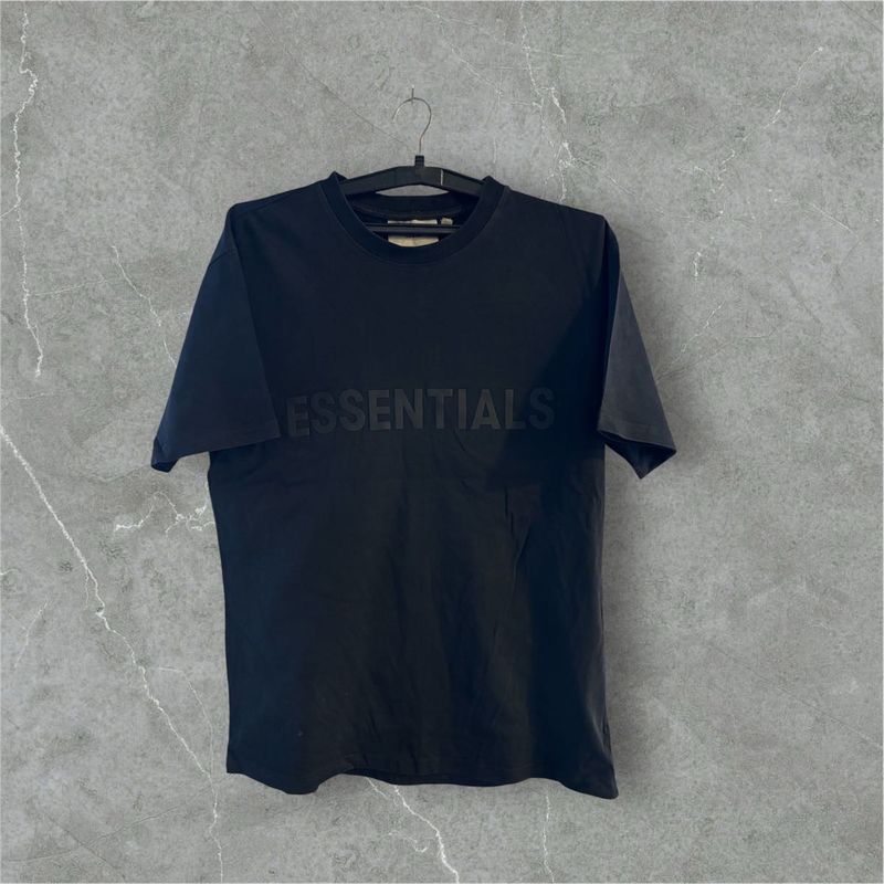 Essentials Tshirt