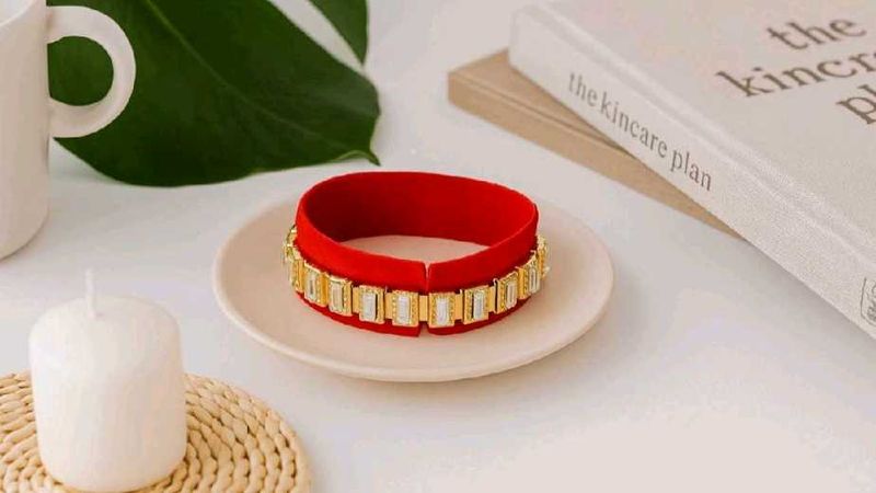 Gold-tone Crystal Link Bracelet (Artificial)