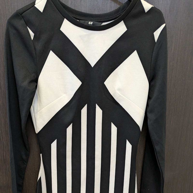H&amp;M Black &amp; White Geometric Dress