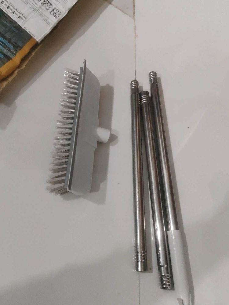 Extendable Grout Cleaning Brush