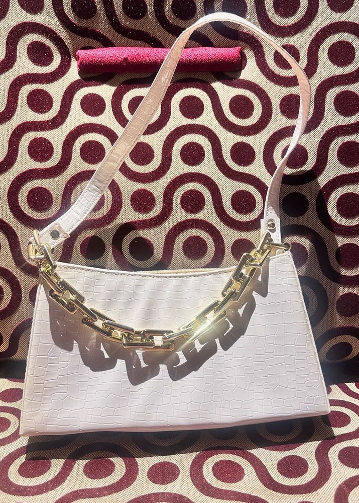 White Chain Shoulder Bag