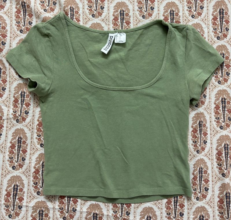 H&amp;M Square Neck Cropped Tshirt
