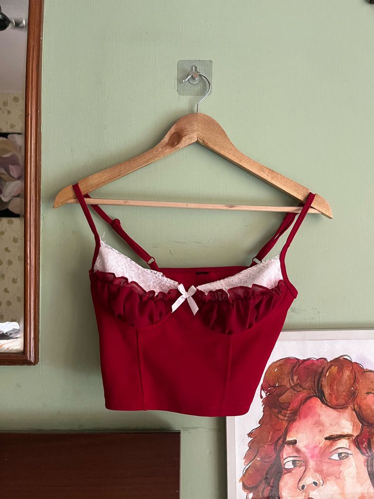 LACY CROP TOP