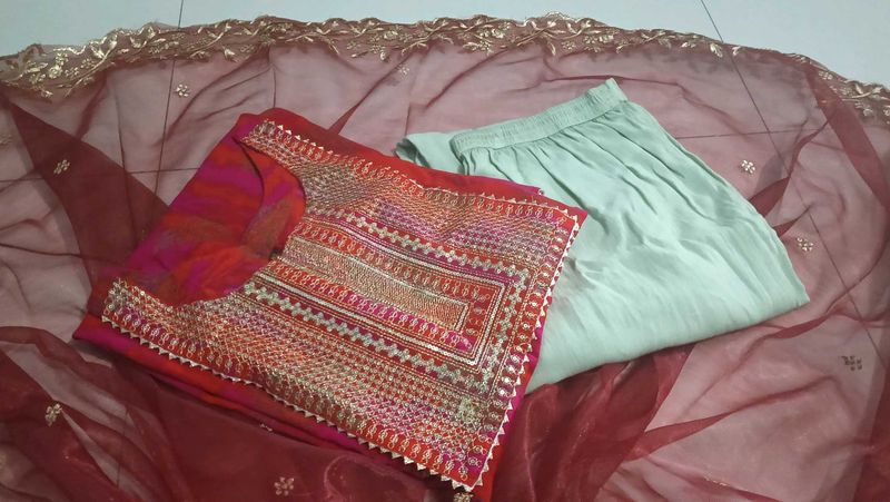kurta pent set  With Dupatta Size 42