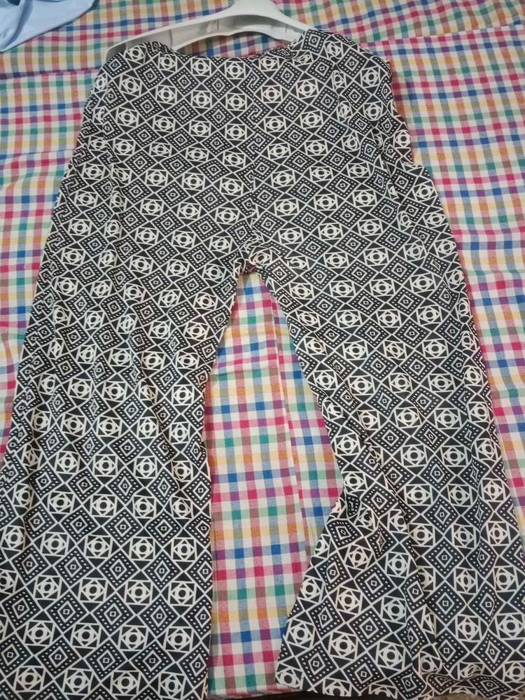 BLACK SATIN PLAZO