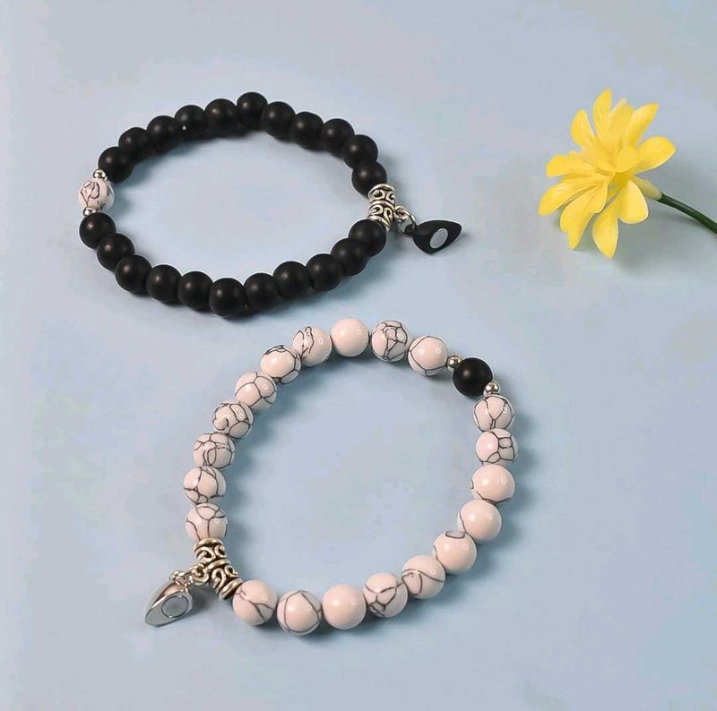 Couple&#39;s Magnetic Beaded Bracelets