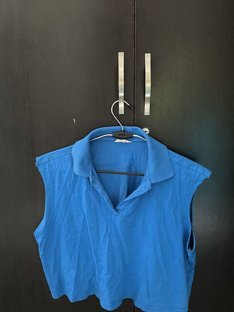 Collared Sleeveless Crop Top