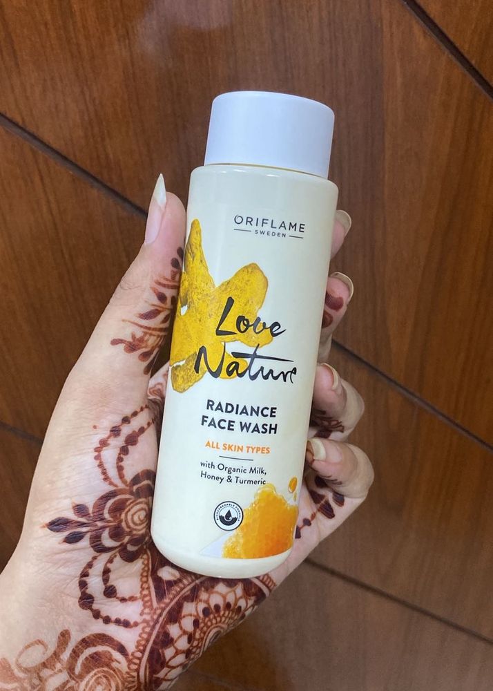 Oriflame Love Nature Face Wash