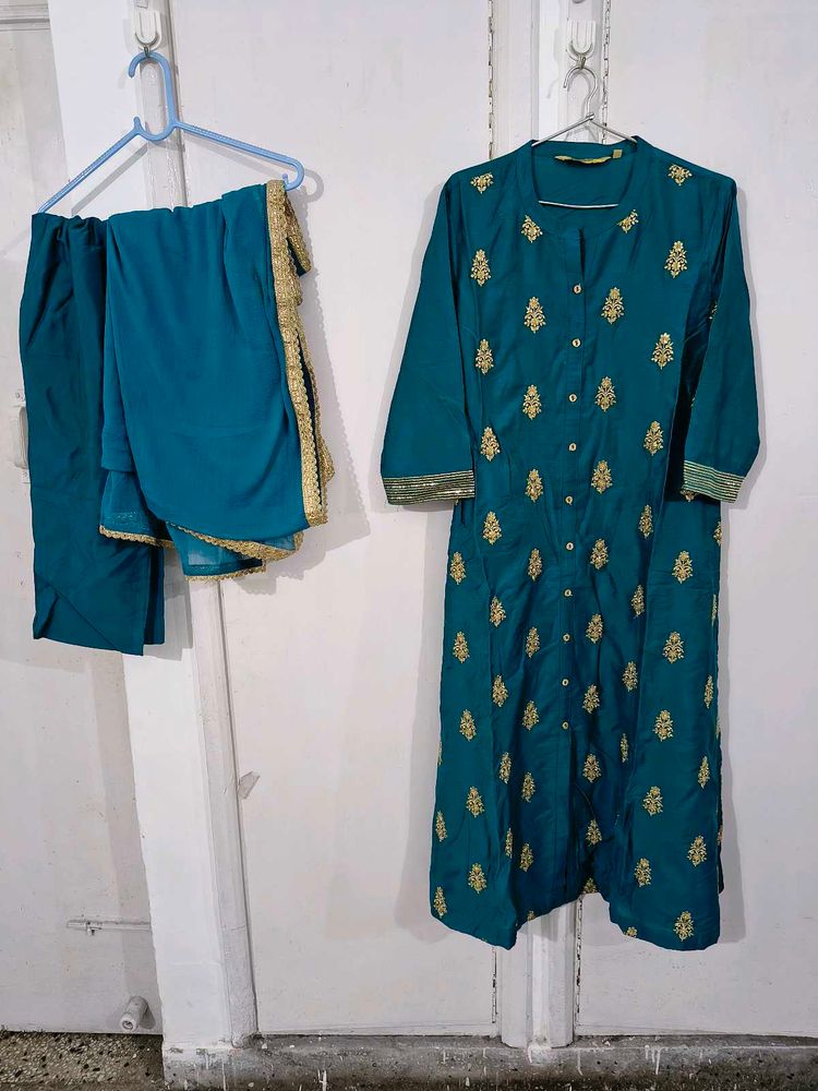 Elegant Embroidered Kurta