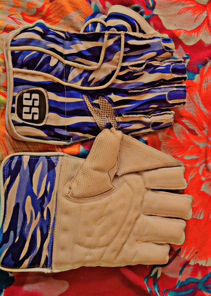 SS Wicketkeeper Gloves