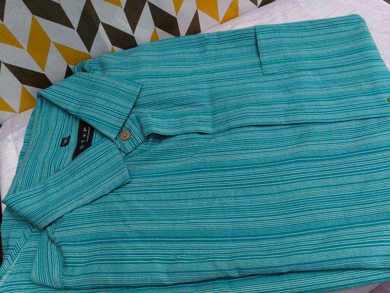 Men&#39;s Striped Casual Shirt